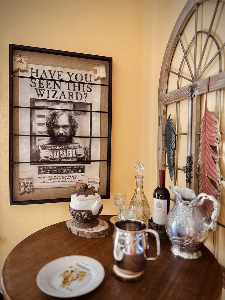 Harry Potter Hogwarts Office Décor Sirius Black wanted poster gg collection teapot